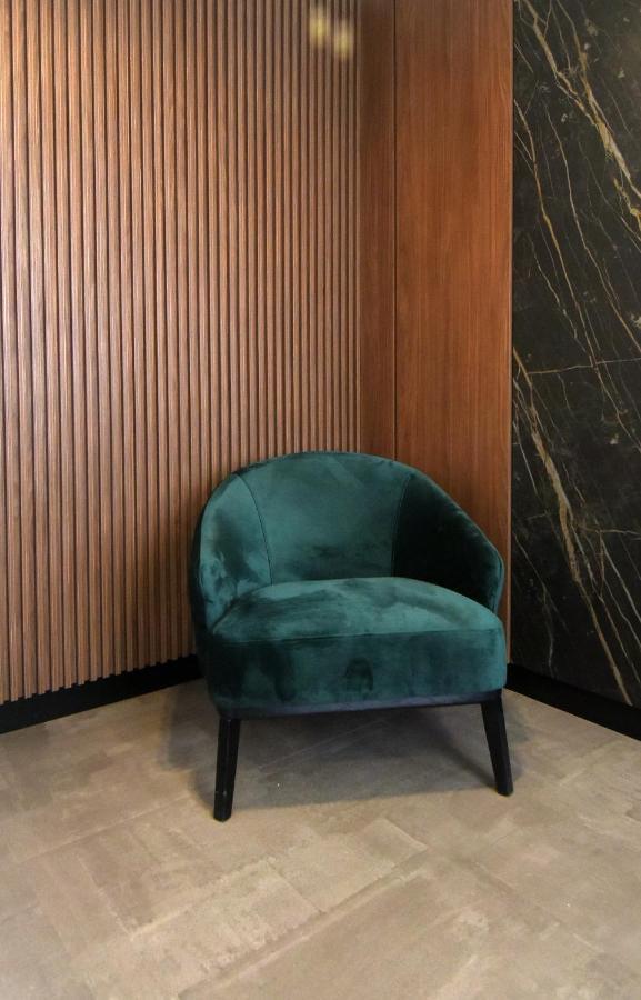 Grandeur Apartments プーラ エクステリア 写真