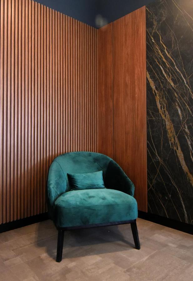 Grandeur Apartments プーラ エクステリア 写真